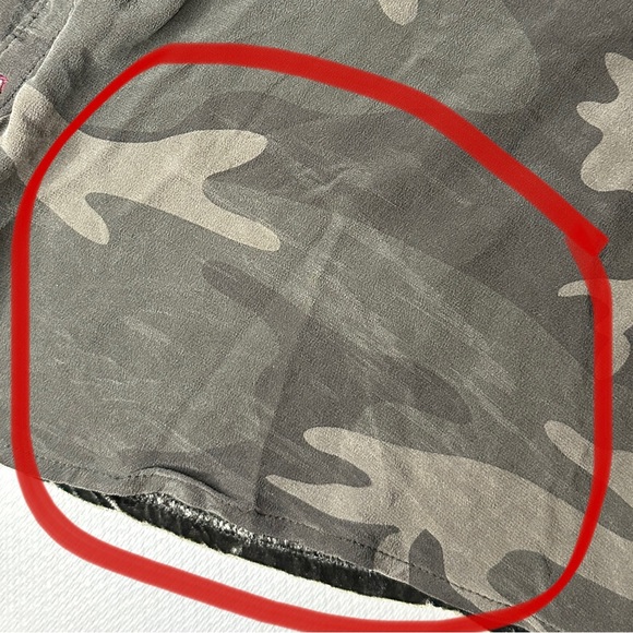 Johnny Was Valentina Velvet Embroidered Back Button Down Camo/Green Size L EUC - Picture 14 of 15